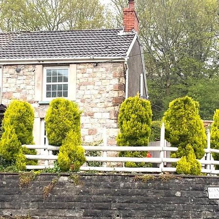 2-Bed Cottage In In Welsh Valley Nr Swansea Extérieur photo